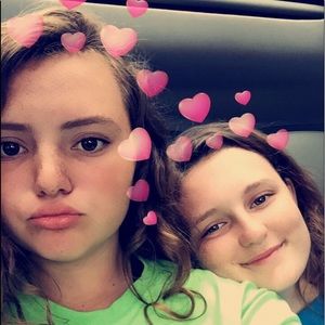 Meet your Posher, Fayethe